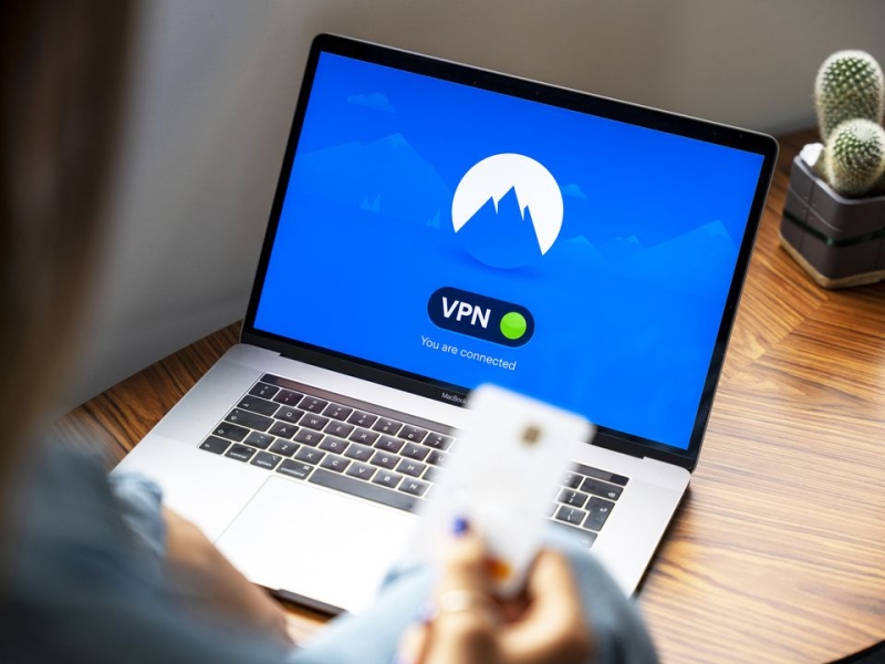 Плюси та мінуси використання VPN: Коли відмовитися та як це впливає на безпеку в інтернеті